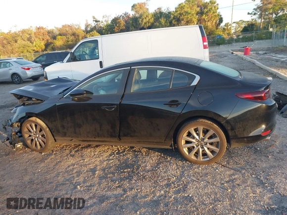 2024 Mazda 3 S Preferred with VIN 3MZBPACM5RM402967, listed as a IAAI auction lot 41223664 with 12,925 mi miles and . Bid and sale history available at carsss.com. Image 14.
