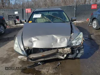2005 Honda Accord EX-L z VIN 1HGCM56845A011131, wystawiony jako IAAI lot #41652955 z przebiegiem 283 176 mil mil oraz . Historia ofert i sprzedaży dostępna na DreamBid. Obrazek 6.