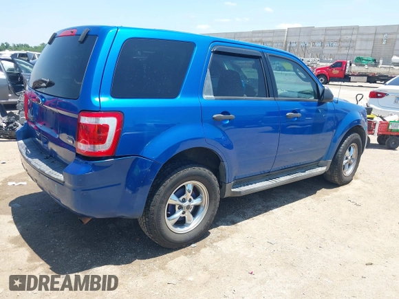 2012 Ford Escape XLT z VIN 1FMCU0DG4CKB32580, wystawiony jako IAAI lot #42520068 z przebiegiem 206 135 mil mil oraz . Historia ofert i sprzedaży dostępna na DreamBid. Obrazek 4.