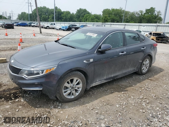 2018 Kia Optima LX z VIN KNAGT4L35J5233487, wystawiony jako Copart lot #59181965 z przebiegiem 136 454 mil mil oraz Szkoda całkowita • Salvage title. Historia ofert i sprzedaży dostępna na DreamBid. Obrazek 1.