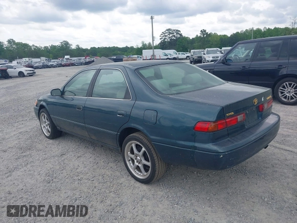 1997 Toyota Camry LE z VIN 4T1BG22K7VU005271, wystawiony jako IAAI lot #42098097 z przebiegiem Nie podano mil oraz . Historia ofert i sprzedaży dostępna na DreamBid. Obrazek 3.