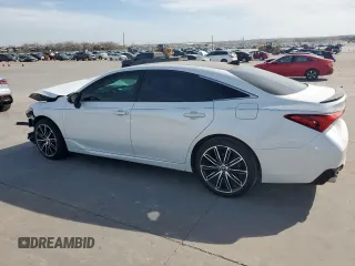 2019 Toyota Avalon XLE with VIN 4T1BZ1FB8KU033798, listed as a Copart auction lot 49526305 with 90,999 mi miles and Salvage Title. Bid and sale history available at carsss.com. Image 2.