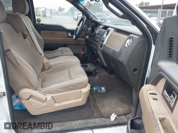 2012 Ford F-150 XL z VIN 1FTEW1CM5CFA25907, wystawiony jako IAAI lot #42304133 z przebiegiem 380 246 mil mil oraz . Historia ofert i sprzedaży dostępna na DreamBid. Obrazek 5.
