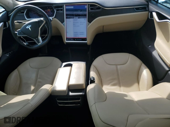 2013 Tesla Model S z VIN 5YJSA1AC4DFP10496, wystawiony jako Copart lot #63801355 z przebiegiem 50 473 mil mil oraz Czysty tytuł • Clean title. Historia ofert i sprzedaży dostępna na DreamBid. Obrazek 8.