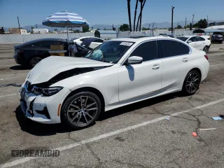 2021 BMW 3 Series 330i z VIN 3MW5R1J05M8B94811, wystawiony jako Copart lot #56164595 z przebiegiem 42 055 mil mil oraz Szkoda całkowita • Salvage title. Historia ofert i sprzedaży dostępna na DreamBid. Obrazek 1.