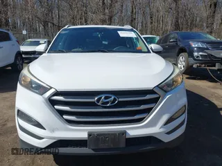 2017 Hyundai Tucson SE with VIN KM8J3CA40HU403622, listed as a IAAI auction lot 41698388 with 98,620 mi miles. Bid and sale history available at carsss.com. Image 12.