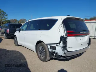 2024 Chrysler Pacifica Hybrid Select z VIN 2C4RC1S72RR169292, wystawiony jako IAAI lot #41308587 z przebiegiem 278 mil mil oraz . Historia ofert i sprzedaży dostępna na DreamBid. Obrazek 3.