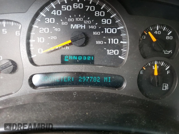 2003 Chevrolet Suburban Z71 with VIN 3GNFK16Z33G268595, listed as a Copart auction lot 66014724 with 297,782 mi miles and Salvage Title. Bid and sale history available at carsss.com. Image 9.