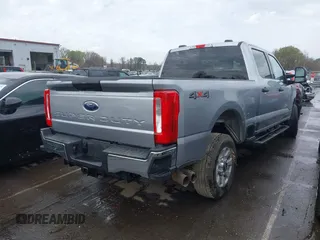 2024 Ford Super Duty F-250 SRW XL with VIN 1FT7W2BT9RED24404, listed as a IAAI auction lot 41851217 with 25,627 mi miles. Bid and sale history available at carsss.com. Image 4.