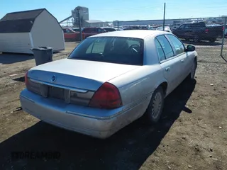 2006 Mercury Grand Marquis LS Premium z VIN 2MEHM75W56X605511, wystawiony jako IAAI lot #41642522 z przebiegiem 120 054 mil mil oraz . Historia ofert i sprzedaży dostępna na DreamBid. Obrazek 4.