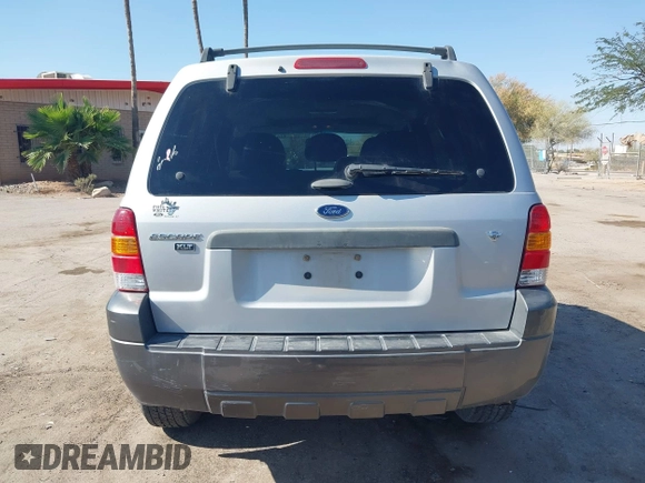 2006 Ford Escape XLT z VIN 1FMCU93136KC15231, wystawiony jako IAAI lot #42625410 z przebiegiem 117 479 mil mil oraz . Historia ofert i sprzedaży dostępna na DreamBid. Obrazek 17.