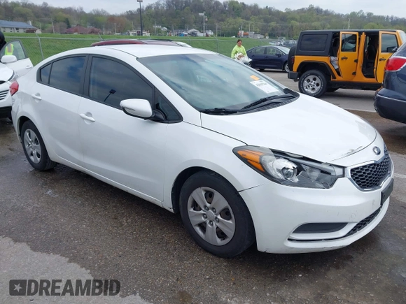 2015 Kia Forte LX with VIN KNAFX4A69F5421840, listed as a IAAI auction lot 42019236 with 147,847 mi miles. Bid and sale history available at carsss.com. Image 1.