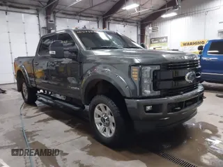 2019 Ford F-250 XL z VIN 1FT7W2BT2KEG04283, wystawiony jako IAAI lot #41575453 z przebiegiem 145 603 mil mil oraz . Historia ofert i sprzedaży dostępna na DreamBid. Obrazek 1.