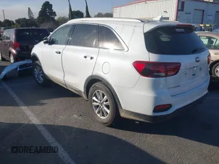 2019 Kia Sorento S V6 with VIN 5XYPG4A57KG532483, listed as a IAAI auction lot 41279048 with 1 mi miles. Bid and sale history available at carsss.com. Image 3.