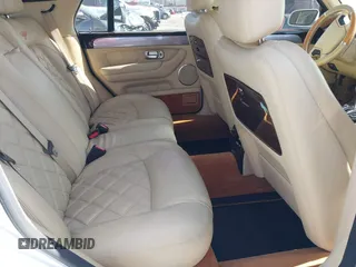 2004 Bentley Arnage с VIN SCBLF34F04CX09871, выставлен на аукционе IAAI как лот 42515104 с пробегом 44 295 миль миль и . История ставок и продаж доступна на DreamBid. Изображение 8.