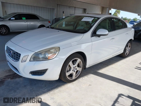 2013 Volvo S60 T5 Premier with VIN YV1612FS2D2199231, listed as a IAAI auction lot 42513014 with 85,446 mi miles and . Bid and sale history available at DreamBid. Image 2.