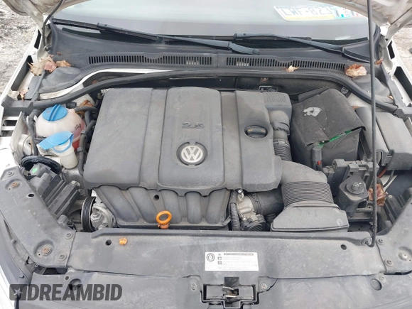 2011 Volkswagen Jetta SE z VIN 3VWDZ7AJ5BM340832, wystawiony jako IAAI lot #42043070 z przebiegiem 113 790 mil mil oraz . Historia ofert i sprzedaży dostępna na DreamBid. Obrazek 10.