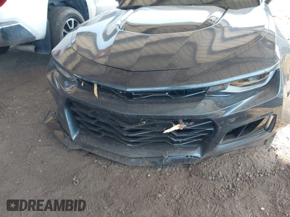 2023 Chevrolet Camaro ZL1 z VIN 1G1FK1R6XP0105522, wystawiony jako IAAI lot #42100363 z przebiegiem 8771 mil mil oraz . Historia ofert i sprzedaży dostępna na DreamBid. Obrazek 6.