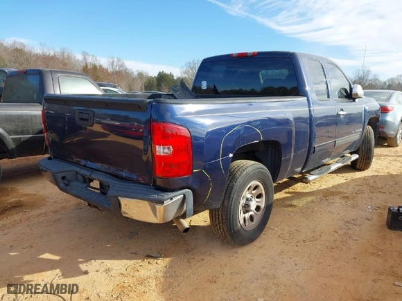 2009 Chevrolet Silverado 1500 LT with VIN 1GCEC29CX9Z153385, listed as a IAAI auction lot 41643792 with 168,361 mi miles. Bid and sale history available at carsss.com. Image 4.