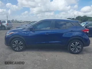 2020 Nissan Kicks SV with VIN 3N1CP5CV2LL490321, listed as a IAAI auction lot 41954807 with 105,568 mi miles. Bid and sale history available at carsss.com. Image 14.