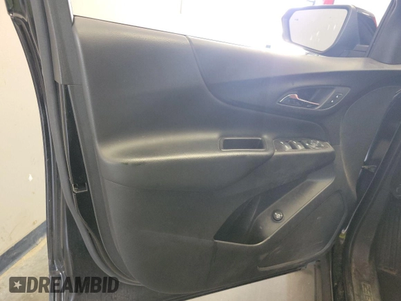 2020 Chevrolet Equinox LT z VIN 2GNAXJEV5L6233921, wystawiony jako IAAI lot #42466454 z przebiegiem 64 667 mil mil oraz . Historia ofert i sprzedaży dostępna na DreamBid. Obrazek 20.