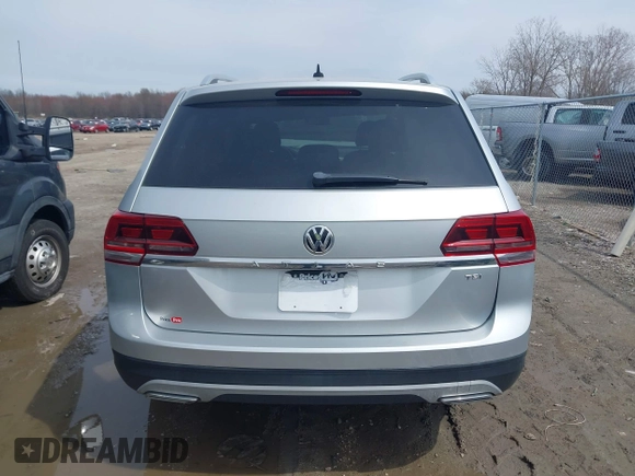 2018 Volkswagen Atlas S с VIN 1V2AP2CA1JC578834, выставлен на аукционе IAAI как лот 41970392 с пробегом 82 035 миль миль и . История ставок и продаж доступна на DreamBid. Изображение 17.