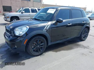 2016 MINI Countryman S with VIN WMWZC3C50GWT08510, listed as a IAAI auction lot 42046902 with 103,178 mi miles and . Bid and sale history available at DreamBid. Image 18.