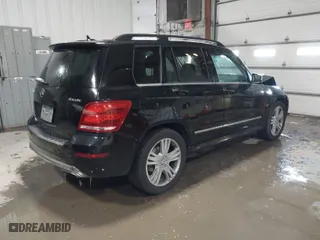 2013 Mercedes-Benz GLK-Class GLK 350 with VIN WDCGG8JB8DG045753, listed as a IAAI auction lot 41648076 with 187,710 mi miles. Bid and sale history available at carsss.com. Image 4.