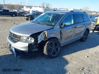2018 Dodge Journey Crossroad with VIN 3C4PDDGG3JT388309, listed as a IAAI auction lot 41586592 with 1 mi miles. Bid and sale history available at carsss.com. Image 16.