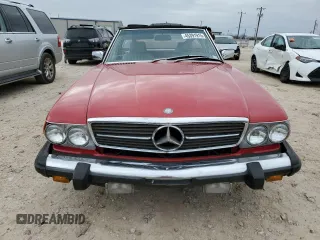 1986 Mercedes-Benz 560 SL with VIN WDBBA48D8GA054377, listed as a Copart auction lot 45391915 with 98,728 mi miles and Salvage Title. Bid and sale history available at DreamBid. Image 5.