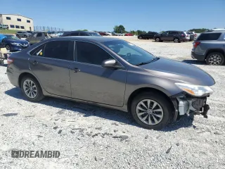 2017 Toyota Camry XLE z VIN 4T1BF1FK3HU377623, wystawiony jako Copart lot #53292365 z przebiegiem 104 393 mil mil oraz Szkoda całkowita • Salvage title. Historia ofert i sprzedaży dostępna na DreamBid. Obrazek 4.