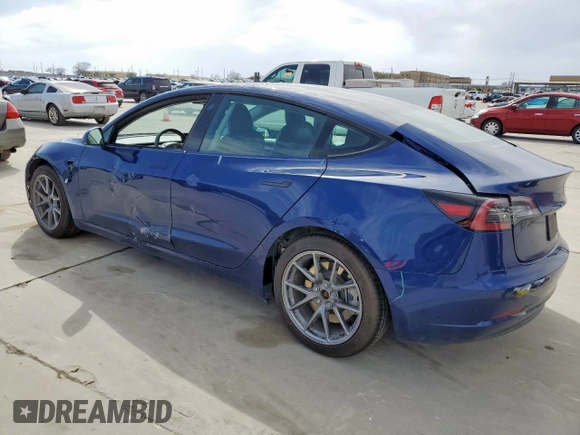 2021 Tesla Model 3 Standard Range Plus z VIN 5YJ3E1EA0MF014607, wystawiony jako Copart lot #47290835 z przebiegiem 43 251 mil mil oraz Szkoda całkowita • Salvage title. Historia ofert i sprzedaży dostępna na DreamBid. Obrazek 2.