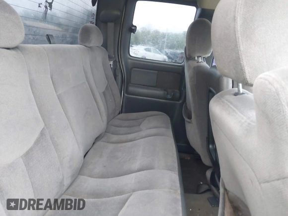 2004 GMC Sierra 1500 SLT with VIN 2GTEK19T841211511, listed as a IAAI auction lot 42099492 with 154,023 mi miles. Bid and sale history available at carsss.com. Image 8.