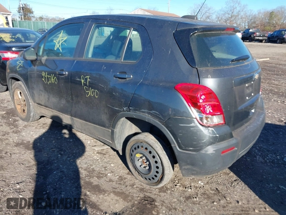 2016 Chevrolet Trax LS with VIN 3GNCJNSB5GL260761, listed as a IAAI auction lot 41280978 with 999,999 mi miles. Bid and sale history available at carsss.com. Image 3.