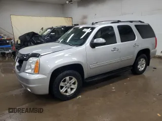 2011 GMC Yukon SLE with VIN 1GKS2AE0XBR195819, listed as a Copart auction lot 42131935 with 221,323 mi miles and Clean Title. Bid and sale history available at carsss.com. Image 1.