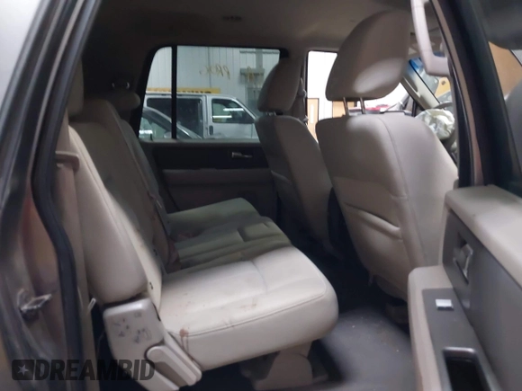 2010 Ford Expedition Max SSV z VIN 1FMJK1G51AEB20993, wystawiony jako IAAI lot #41893454 z przebiegiem 218 590 mil mil oraz . Historia ofert i sprzedaży dostępna na DreamBid. Obrazek 8.