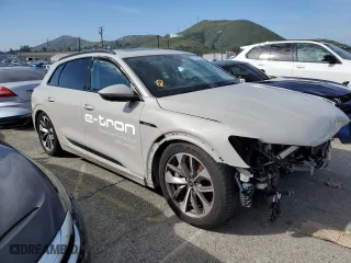 2021 Audi e-tron Premium Plus with VIN WA1LAAGE0MB005804, listed as a Copart auction lot 42646673 with 6,023 mi miles. Bid and sale history available at carsss.com. Image 4.