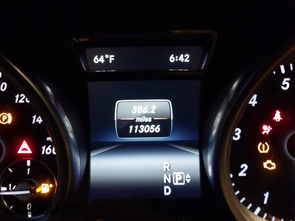 2014 Mercedes-Benz GL-Class GL 550 with VIN 4JGDF7DE9EA329761, listed as a IAAI auction lot 41651533 with 113,056 mi miles. Bid and sale history available at carsss.com. Image 15.