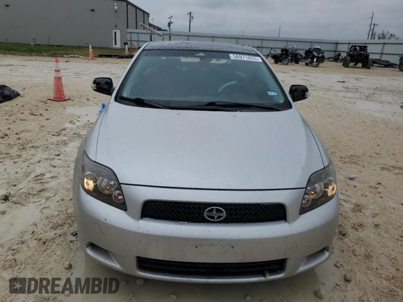 2010 Scion tC z VIN JTKDE3B75A0313196, wystawiony jako Copart lot #50971855 z przebiegiem 87 673 mil mil oraz Szkoda całkowita • Salvage title. Historia ofert i sprzedaży dostępna na DreamBid. Obrazek 5.