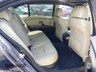 2004 BMW 7 Series 745Li z VIN WBAGN63424DS48019, wystawiony jako IAAI lot #42510159 z przebiegiem 194 500 mil mil oraz . Historia ofert i sprzedaży dostępna na DreamBid. Obrazek 8.