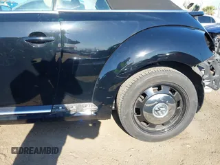 2013 Volkswagen Beetle 50s Edition with VIN 3VW5P7AT5DM829195, listed as a IAAI auction lot 42225948 with 87,202 mi miles and . Bid and sale history available at DreamBid. Image 18.
