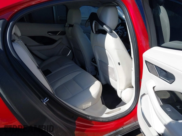 2019 Jaguar I-Pace HSE z VIN SADHD2S11K1F73003, wystawiony jako IAAI lot #41397197 z przebiegiem 65 860 mil mil oraz . Historia ofert i sprzedaży dostępna na DreamBid. Obrazek 8.