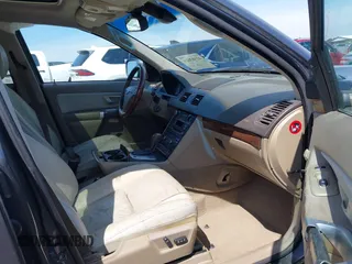 2008 Volvo XC90 V8 with VIN YV4CZ852181464333, listed as a IAAI auction lot 41983609 with 193,377 mi miles. Bid and sale history available at carsss.com. Image 5.