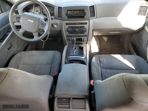 2005 Jeep Grand Cherokee Laredo with VIN 1J4GS48K55C641845, listed as a Copart auction lot 85144244 with 178,031 mi miles and Salvage Title. Bid and sale history available at carsss.com. Image 8.
