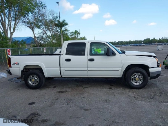2006 Chevrolet Silverado 1500HD LT1 with VIN 1GCGK13U76F194674, listed as a IAAI auction lot 41941752 with 188,865 mi miles. Bid and sale history available at carsss.com. Image 13.
