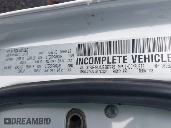 2018 Ram 2500 Tradesman with VIN 3C7WR4HJ0JG387749, listed as a IAAI auction lot 41750102 with 134,986 mi miles. Bid and sale history available at carsss.com. Image 8.
