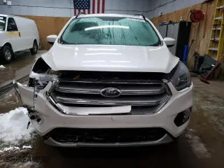 2017 Ford Escape SE with VIN 1FMCU9GD7HUC77565, listed as a Copart auction lot 49714525 with 121,881 mi miles and Clean Title. Bid and sale history available at carsss.com. Image 5.