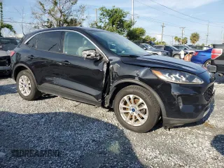 2020 Ford Escape SE z VIN 1FMCU9G60LUB71341, wystawiony jako Copart lot #64753865 z przebiegiem 138 490 mil mil oraz Czysty tytuł • Clean title. Historia ofert i sprzedaży dostępna na DreamBid. Obrazek 4.