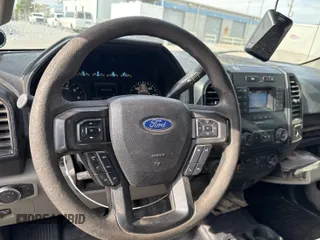 2018 Ford F-150 XL z VIN 1FTFX1E58JKF35180, wystawiony jako IAAI lot #42782023 z przebiegiem 105 516 mil mil oraz . Historia ofert i sprzedaży dostępna na DreamBid. Obrazek 21.