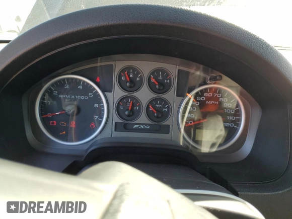 2004 Ford F-150 XLT with VIN 1FTPW145X4KB56386, listed as a Copart auction lot 50663805 with 276,600 mi miles and Clean Title. Bid and sale history available at carsss.com. Image 9.